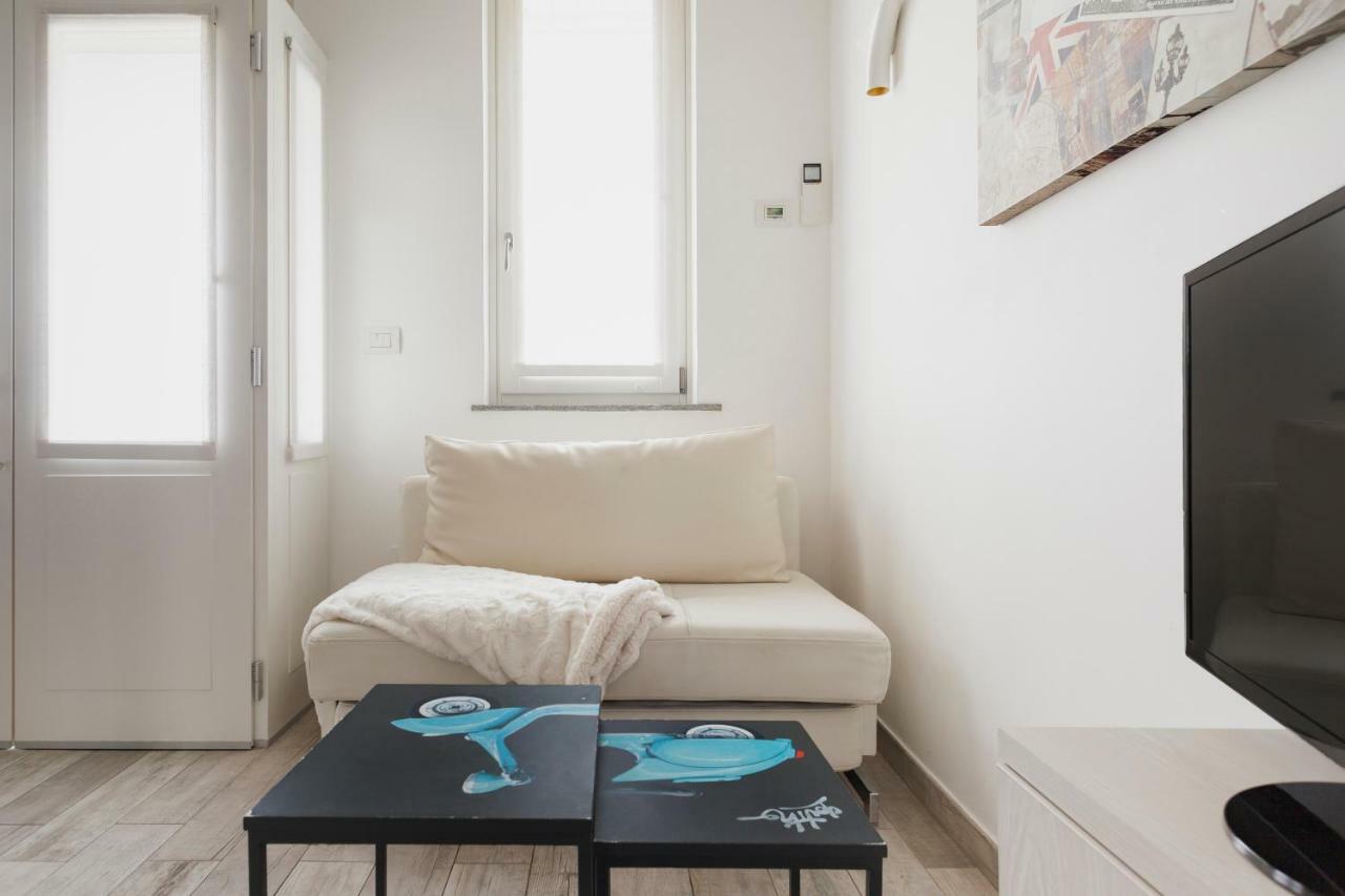 Charming Apartment On The Darsena Navigli - Pulizia Eccezionale Milan Exterior photo